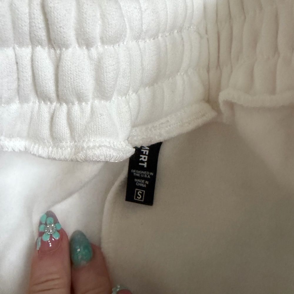 Comfrt Sweatpants - Picture 3 of 4